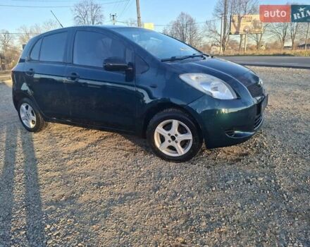 Зелений Тойота Яріс, об'ємом двигуна 1 л та пробігом 188 тис. км за 3750 $, фото 1 на Automoto.ua