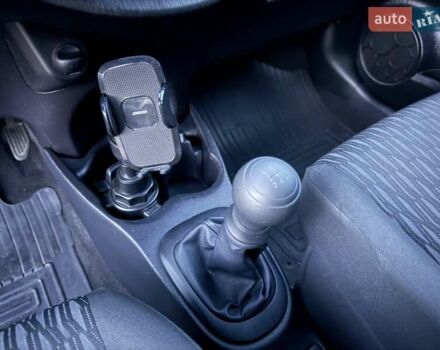 Зеленый Тойота Ярис, объемом двигателя 1 л и пробегом 60 тыс. км за 6200 $, фото 40 на Automoto.ua