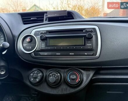 Зеленый Тойота Ярис, объемом двигателя 1 л и пробегом 60 тыс. км за 6200 $, фото 12 на Automoto.ua