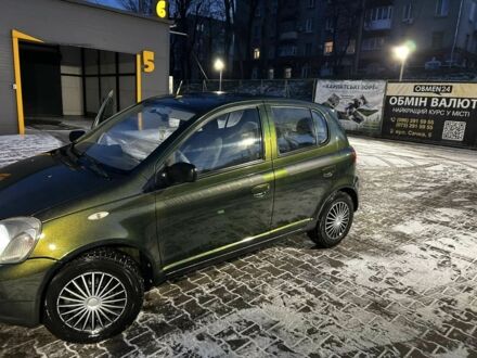 Зелений Тойота Яріс, об'ємом двигуна 1.3 л та пробігом 400 тис. км за 2750 $, фото 1 на Automoto.ua