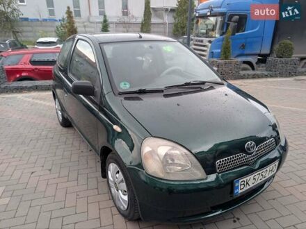 Зелений Тойота Яріс, об'ємом двигуна 1.3 л та пробігом 250 тис. км за 3350 $, фото 1 на Automoto.ua
