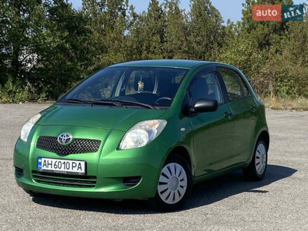 Зеленый Тойота Ярис, объемом двигателя 1.3 л и пробегом 143 тыс. км за 6800 $, фото 1 на Automoto.ua