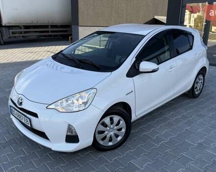 Белый Тойота Aqua, объемом двигателя 1.5 л и пробегом 85 тыс. км за 10499 $, фото 4 на Automoto.ua