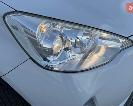 Белый Тойота Aqua, объемом двигателя 1.5 л и пробегом 85 тыс. км за 10499 $, фото 13 на Automoto.ua