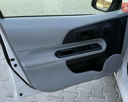 Белый Тойота Aqua, объемом двигателя 1.5 л и пробегом 85 тыс. км за 10499 $, фото 17 на Automoto.ua