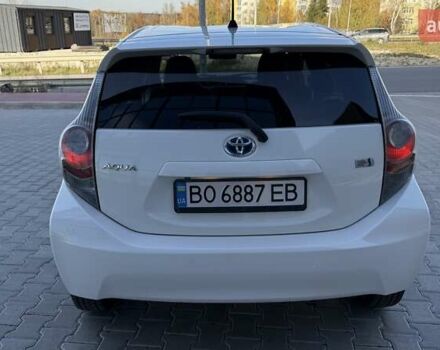Белый Тойота Aqua, объемом двигателя 1.5 л и пробегом 85 тыс. км за 10499 $, фото 8 на Automoto.ua