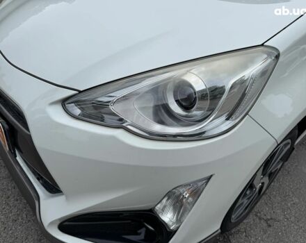Білий Тойота Aqua, об'ємом двигуна 1.5 л та пробігом 95 тис. км за 11990 $, фото 17 на Automoto.ua