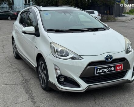 Білий Тойота Aqua, об'ємом двигуна 1.5 л та пробігом 95 тис. км за 11990 $, фото 1 на Automoto.ua