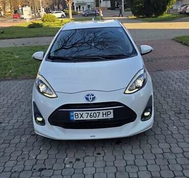 Белый Тойота Aqua, объемом двигателя 1.5 л и пробегом 51 тыс. км за 12800 $, фото 9 на Automoto.ua