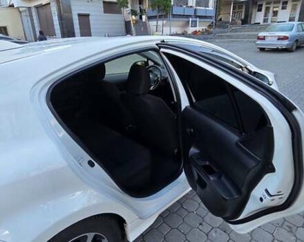 Белый Тойота Aqua, объемом двигателя 1.5 л и пробегом 51 тыс. км за 12800 $, фото 15 на Automoto.ua