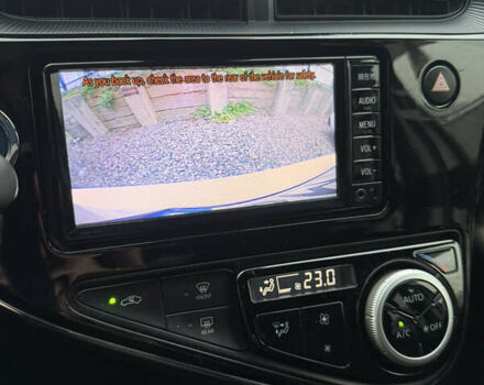 Белый Тойота Aqua, объемом двигателя 1.5 л и пробегом 63 тыс. км за 11300 $, фото 12 на Automoto.ua