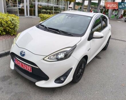 Белый Тойота Aqua, объемом двигателя 1.5 л и пробегом 73 тыс. км за 12900 $, фото 35 на Automoto.ua