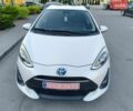 Білий Тойота Aqua, об'ємом двигуна 1.5 л та пробігом 74 тис. км за 12700 $, фото 1 на Automoto.ua