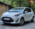 Білий Тойота Aqua, об'ємом двигуна 1.5 л та пробігом 80 тис. км за 12699 $, фото 1 на Automoto.ua
