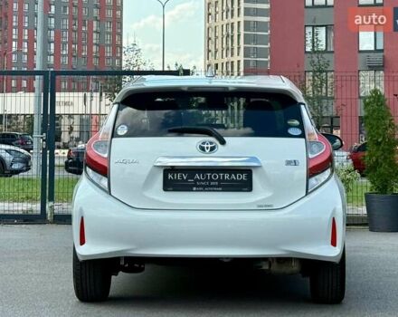 Білий Тойота Aqua, об'ємом двигуна 1.5 л та пробігом 38 тис. км за 13400 $, фото 8 на Automoto.ua