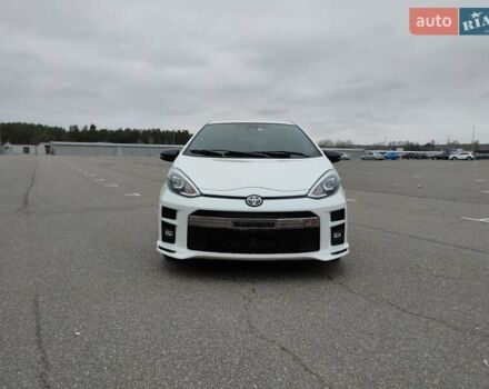 Білий Тойота Aqua, об'ємом двигуна 1.5 л та пробігом 42 тис. км за 14500 $, фото 2 на Automoto.ua