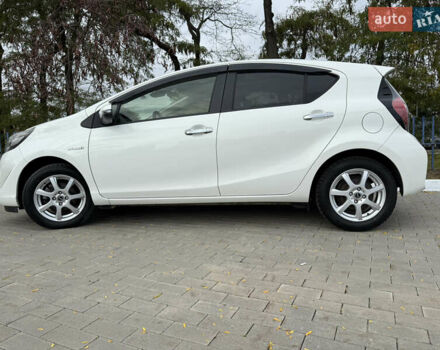 Білий Тойота Aqua, об'ємом двигуна 1.5 л та пробігом 86 тис. км за 12800 $, фото 14 на Automoto.ua