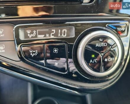 Белый Тойота Aqua, объемом двигателя 1.5 л и пробегом 73 тыс. км за 12900 $, фото 22 на Automoto.ua