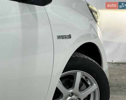 Білий Тойота Aqua, об'ємом двигуна 1.5 л та пробігом 87 тис. км за 13200 $, фото 13 на Automoto.ua