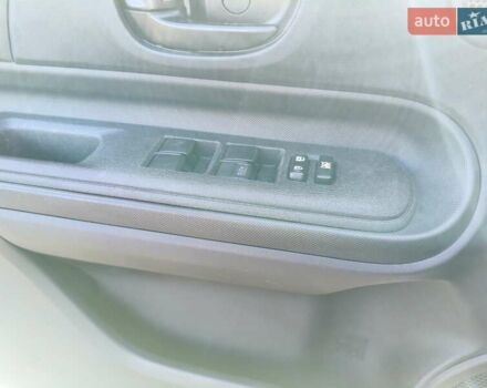 Белый Тойота Aqua, объемом двигателя 1.5 л и пробегом 73 тыс. км за 12900 $, фото 20 на Automoto.ua