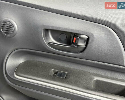 Білий Тойота Aqua, об'ємом двигуна 1.5 л та пробігом 87 тис. км за 13200 $, фото 34 на Automoto.ua