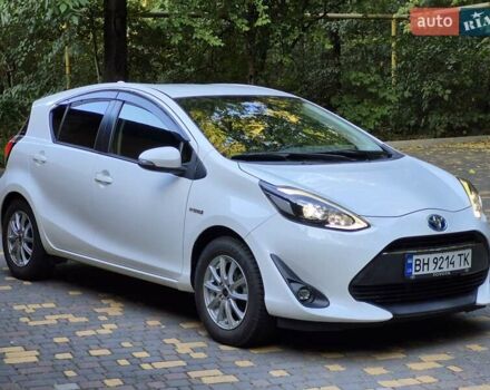Білий Тойота Aqua, об'ємом двигуна 1.5 л та пробігом 80 тис. км за 12699 $, фото 17 на Automoto.ua