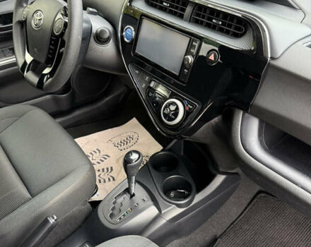 Білий Тойота Aqua, об'ємом двигуна 1.5 л та пробігом 86 тис. км за 12800 $, фото 47 на Automoto.ua