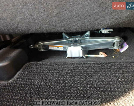 Белый Тойота Aqua, объемом двигателя 1.5 л и пробегом 79 тыс. км за 12700 $, фото 29 на Automoto.ua