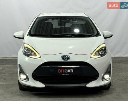 Білий Тойота Aqua, об'ємом двигуна 1.5 л та пробігом 87 тис. км за 13200 $, фото 4 на Automoto.ua