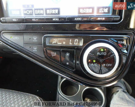 Белый Тойота Aqua, объемом двигателя 1.5 л и пробегом 79 тыс. км за 12700 $, фото 32 на Automoto.ua