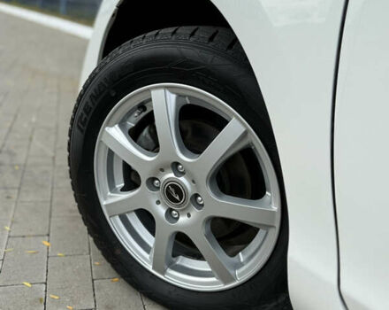 Білий Тойота Aqua, об'ємом двигуна 1.5 л та пробігом 86 тис. км за 12800 $, фото 12 на Automoto.ua