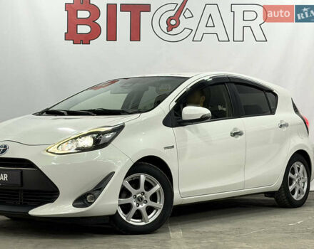 Білий Тойота Aqua, об'ємом двигуна 1.5 л та пробігом 87 тис. км за 13200 $, фото 7 на Automoto.ua