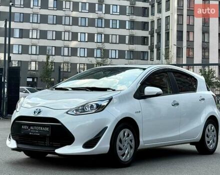 Білий Тойота Aqua, об'ємом двигуна 1.5 л та пробігом 38 тис. км за 13400 $, фото 5 на Automoto.ua
