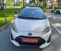 Білий Тойота Aqua, об'ємом двигуна 1.5 л та пробігом 73 тис. км за 13200 $, фото 2 на Automoto.ua