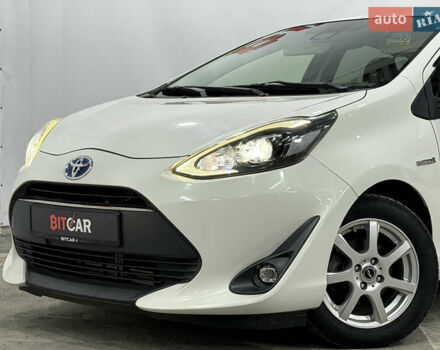 Білий Тойота Aqua, об'ємом двигуна 1.5 л та пробігом 87 тис. км за 13200 $, фото 8 на Automoto.ua