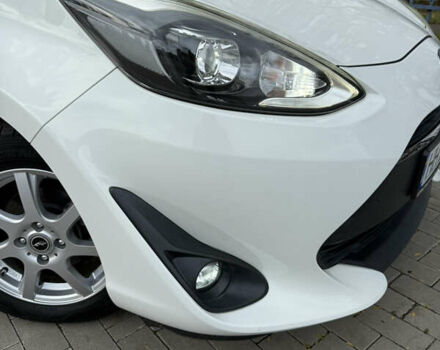 Білий Тойота Aqua, об'ємом двигуна 1.5 л та пробігом 86 тис. км за 12800 $, фото 25 на Automoto.ua