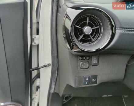 Білий Тойота Aqua, об'ємом двигуна 1.5 л та пробігом 42 тис. км за 14500 $, фото 16 на Automoto.ua