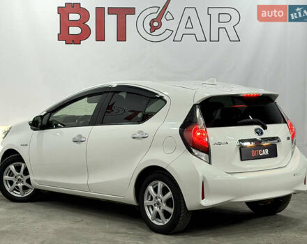 Білий Тойота Aqua, об'ємом двигуна 1.5 л та пробігом 87 тис. км за 13200 $, фото 19 на Automoto.ua