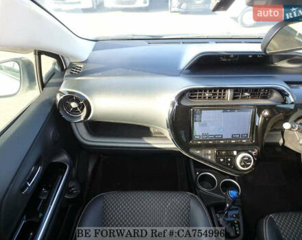 Белый Тойота Aqua, объемом двигателя 1.5 л и пробегом 79 тыс. км за 12700 $, фото 31 на Automoto.ua