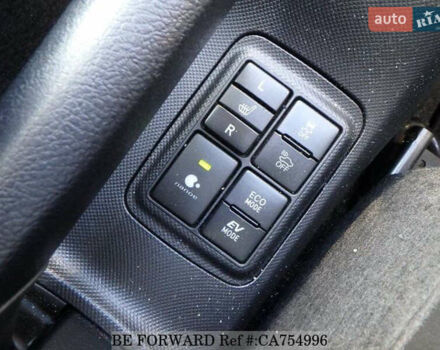 Белый Тойота Aqua, объемом двигателя 1.5 л и пробегом 79 тыс. км за 12700 $, фото 39 на Automoto.ua