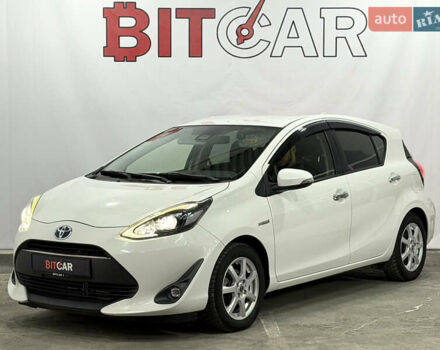 Білий Тойота Aqua, об'ємом двигуна 1.5 л та пробігом 87 тис. км за 13200 $, фото 6 на Automoto.ua