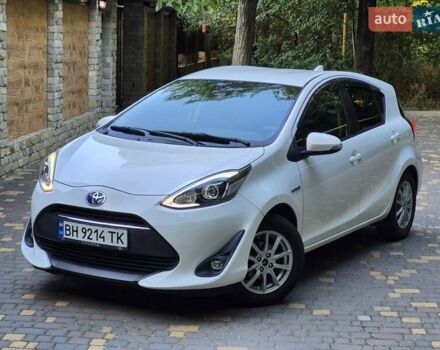 Білий Тойота Aqua, об'ємом двигуна 1.5 л та пробігом 80 тис. км за 12699 $, фото 7 на Automoto.ua