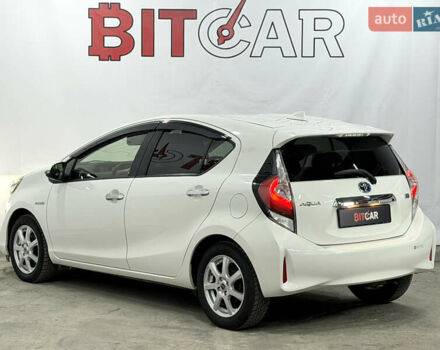 Білий Тойота Aqua, об'ємом двигуна 1.5 л та пробігом 87 тис. км за 13200 $, фото 18 на Automoto.ua