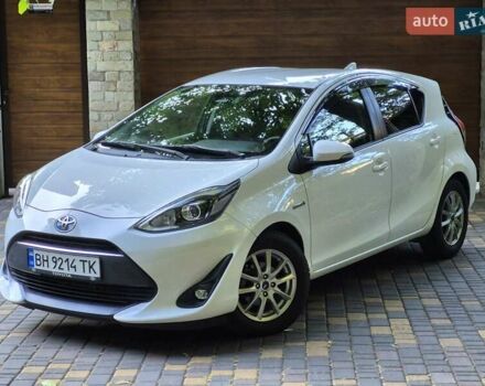 Білий Тойота Aqua, об'ємом двигуна 1.5 л та пробігом 80 тис. км за 12699 $, фото 13 на Automoto.ua