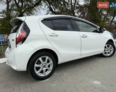 Білий Тойота Aqua, об'ємом двигуна 1.5 л та пробігом 86 тис. км за 12800 $, фото 29 на Automoto.ua
