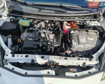 Белый Тойота Aqua, объемом двигателя 1.5 л и пробегом 73 тыс. км за 12900 $, фото 31 на Automoto.ua