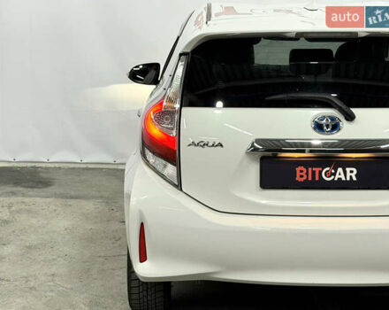 Білий Тойота Aqua, об'ємом двигуна 1.5 л та пробігом 87 тис. км за 13200 $, фото 16 на Automoto.ua