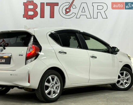 Білий Тойота Aqua, об'ємом двигуна 1.5 л та пробігом 87 тис. км за 13200 $, фото 11 на Automoto.ua