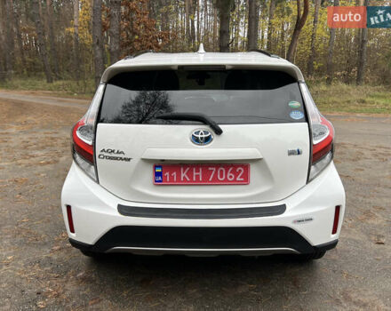 Белый Тойота Aqua, объемом двигателя 1.5 л и пробегом 61 тыс. км за 13200 $, фото 8 на Automoto.ua