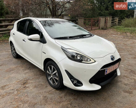 Білий Тойота Aqua, об'ємом двигуна 1.5 л та пробігом 61 тис. км за 13200 $, фото 5 на Automoto.ua